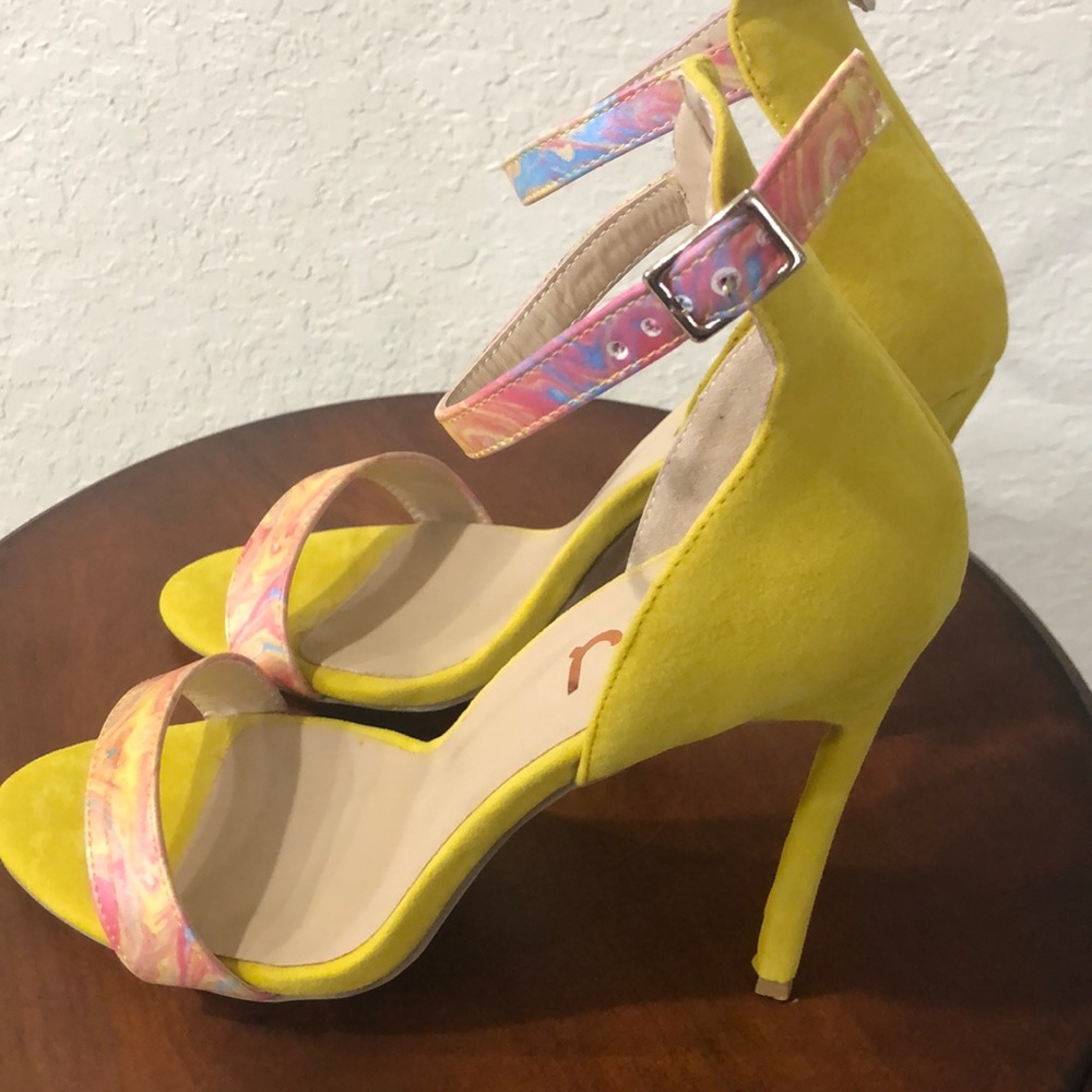 Shoes - Picture 3 of 3